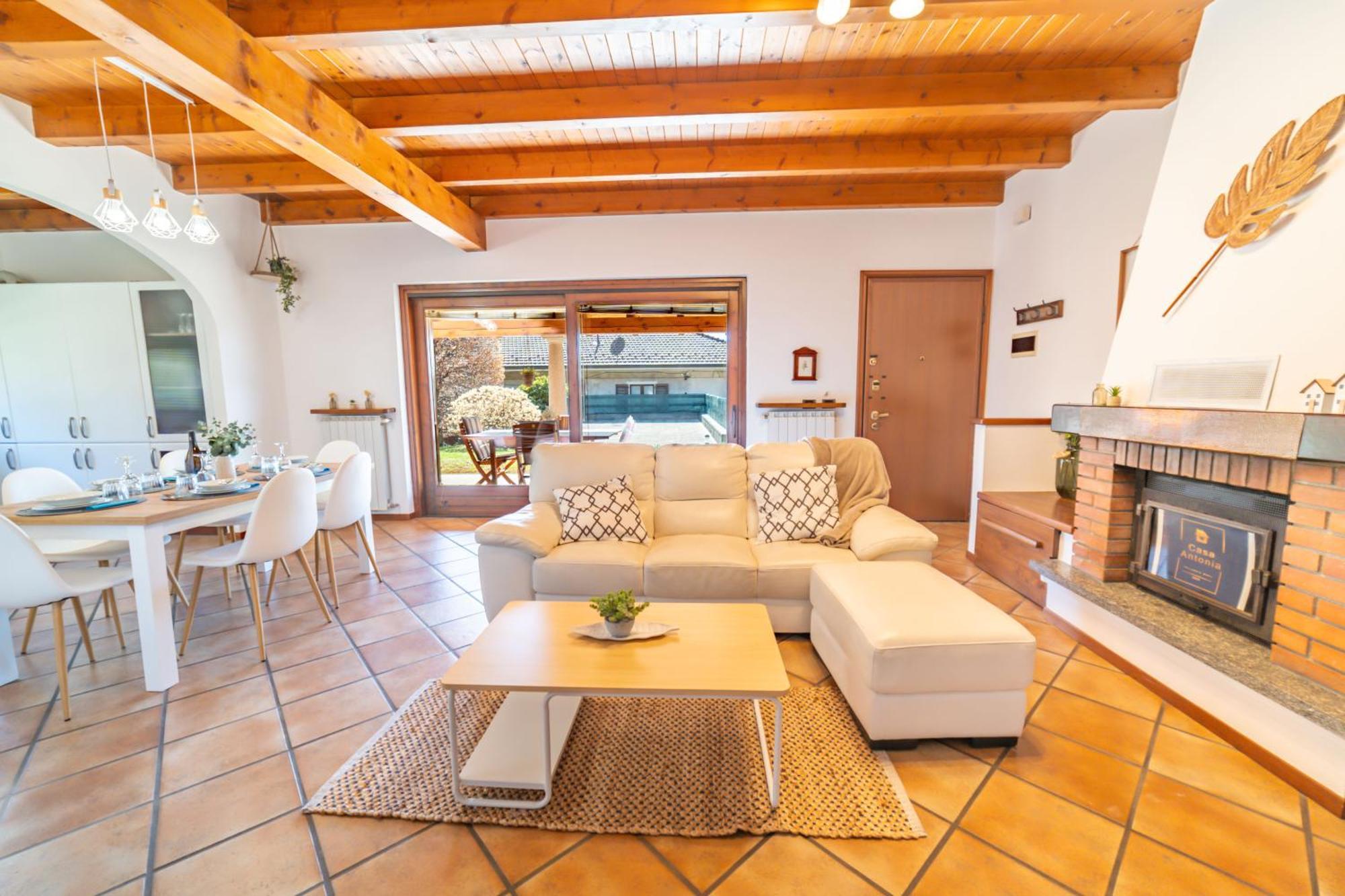 Vila Casa Antonia Tra Laghi & Monti Armeno Exteriér fotografie